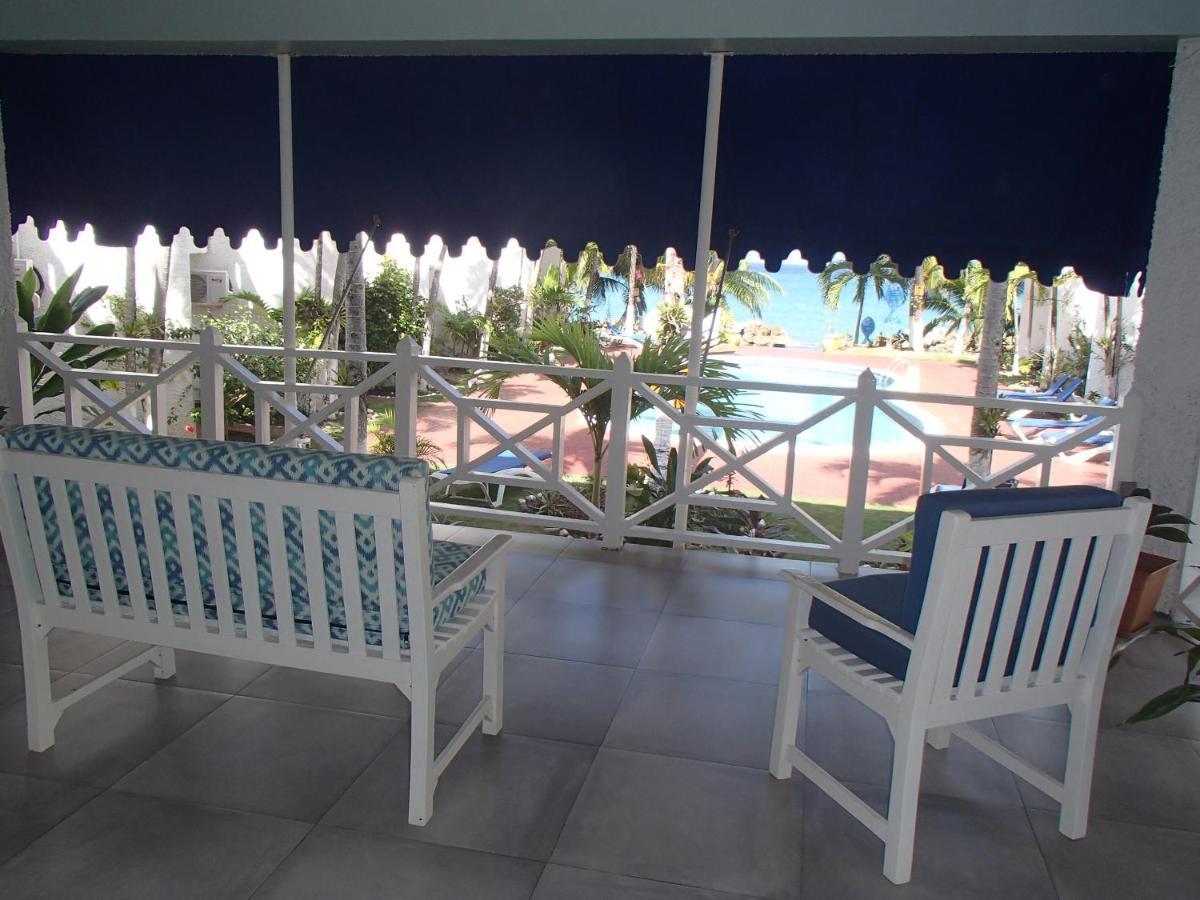 Chrisanns Beach Resort オーチョ・リオス エクステリア 写真